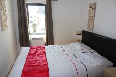 2 bedroom flat to rent, St Catherines Court, Marina, Swansea. SA1 1SD
