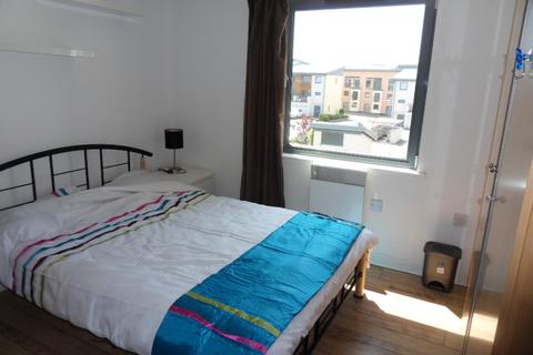 2 bedroom flat to rent, St Catherines Court, Marina, Swansea. SA1 1SD