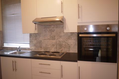 Studio to rent, Palmerston Road, Wood Green N22