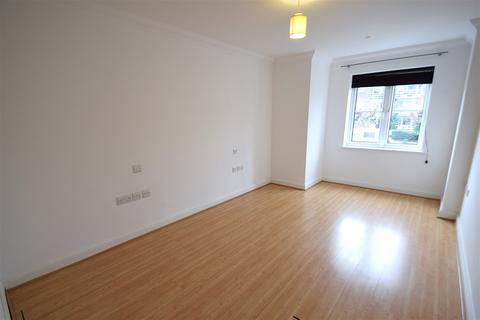 2 bedroom flat to rent, Highfield