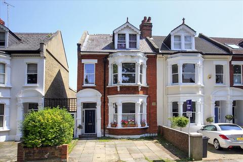 Thorney Hedge Road, London, W4