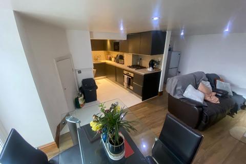 3 bedroom flat to rent, Efe House,  Highbury Grove, London