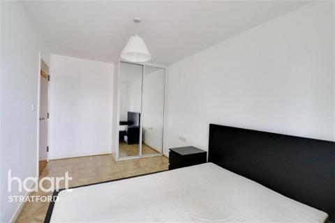 3 bedroom flat to rent, Adrian House, Stratford, E15