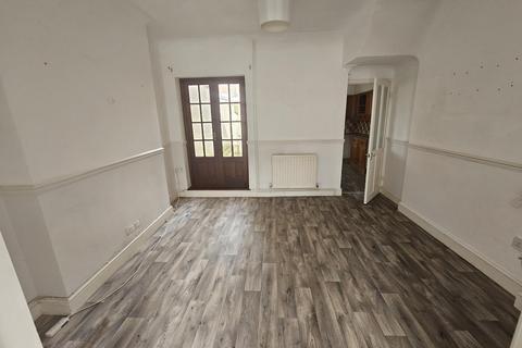 3 bedroom terraced house to rent, Baglan Street, Port Tennant, Swansea. SA1 8JZ