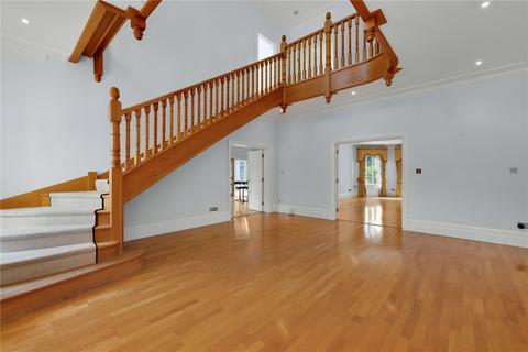 5 bedroom detached house to rent, Albany Close, Esher, Surrey, KT10