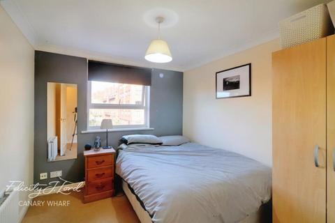 2 bedroom apartment to rent, Schooner Close, LONDON