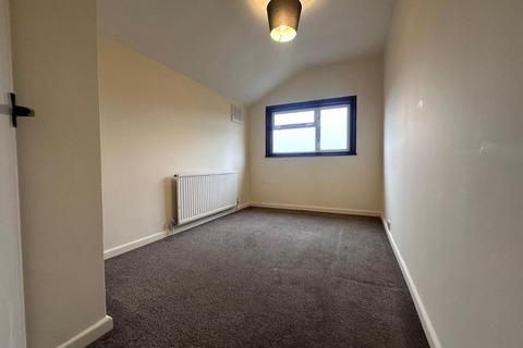 3 bedroom terraced house to rent, Corporation Road, Gillingham