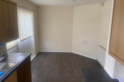 3 bedroom semi-detached house to rent, Pinson Road, Willenhall WV13