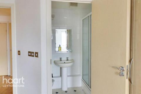 2 bedroom flat to rent, Kirkdale Road, LONDON