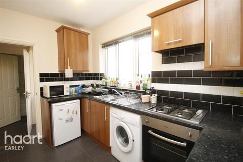 undefined, Gosbrook Road, READING