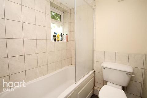 undefined, Gosbrook Road, READING