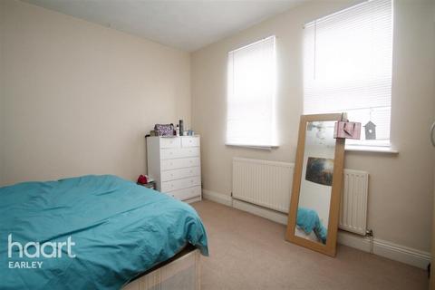 undefined, Gosbrook Road, READING