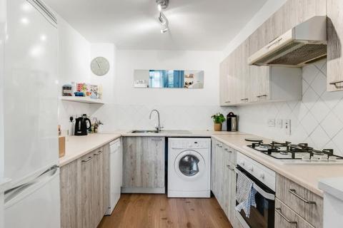 1 bedroom apartment to rent, Sutherland Avenue, Maida Vale, W9
