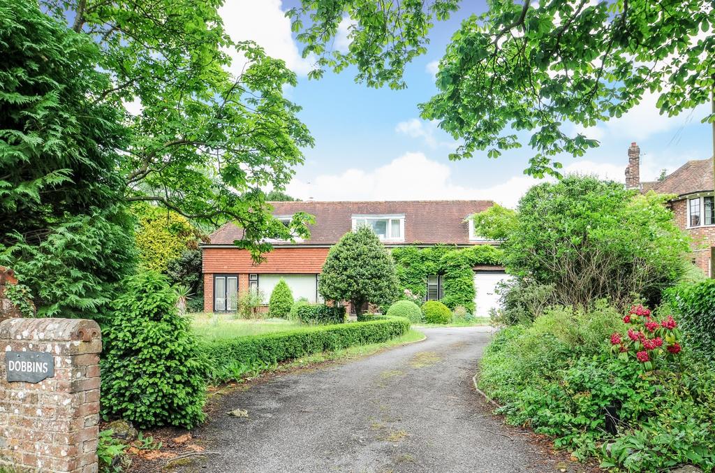 Borough Road, Petersfield, GU32 2 bed detached house £525,000