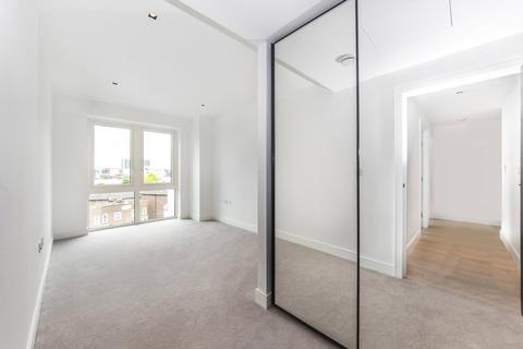 2 bedroom flat to rent, Quayside House, 8 Kew Bridge Road, Brentford