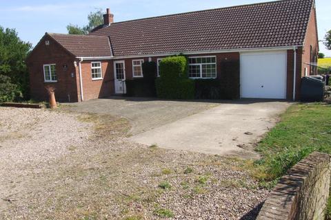 3 bedroom detached bungalow to rent, Thackers Road, Frithville, Boston