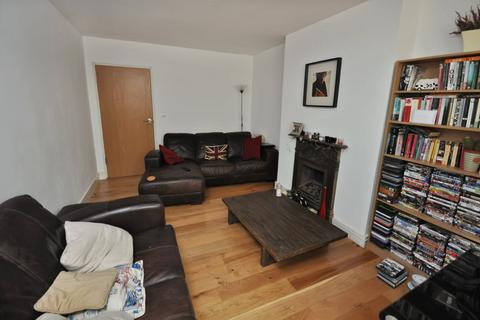 3 bedroom flat to rent, Goldhurst Terrace, South Hampstead NW6