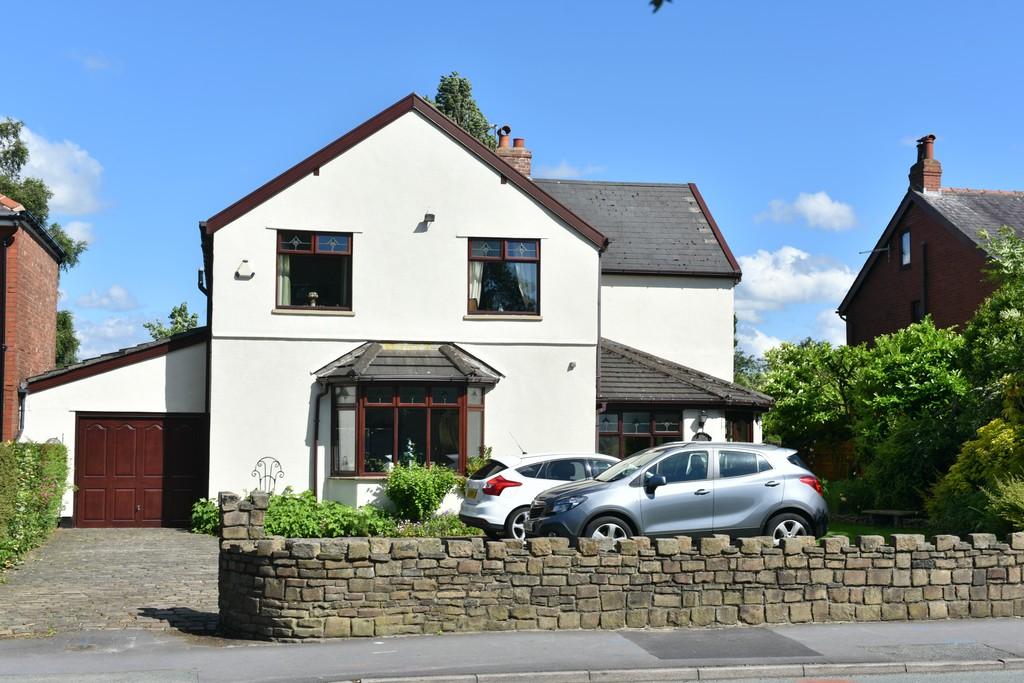 Liverpool Road South, Burscough 4 bed detached house £398,950