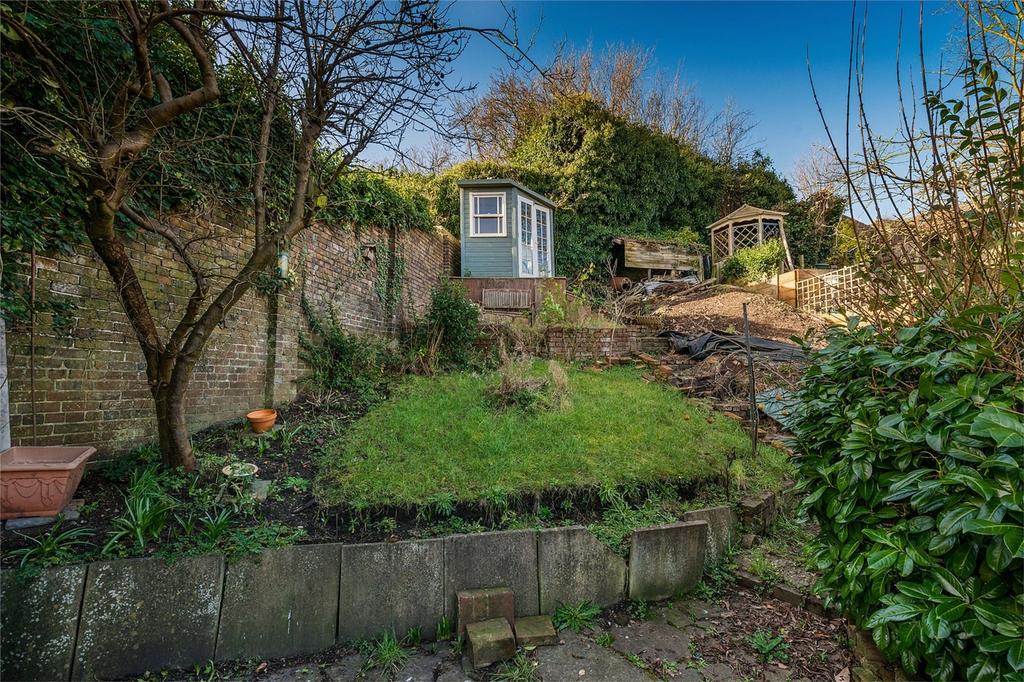 St Leonards Steps, Bridgnorth, Shropshire 2 bed cottage £150,000