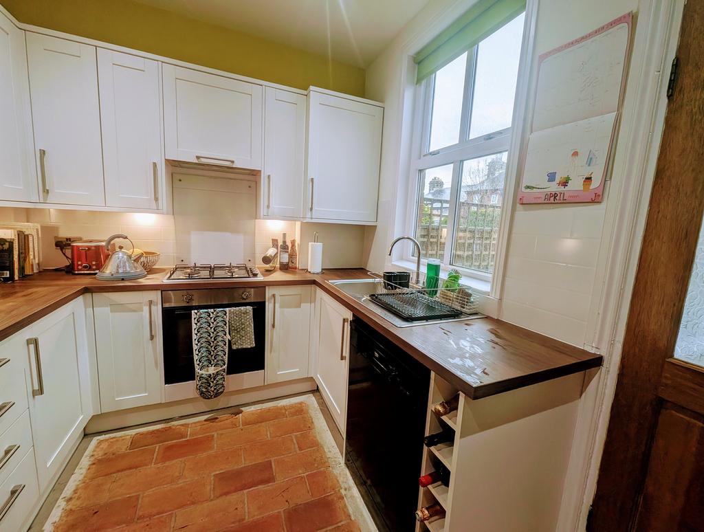 38-rose-ave-kitchen.jpg