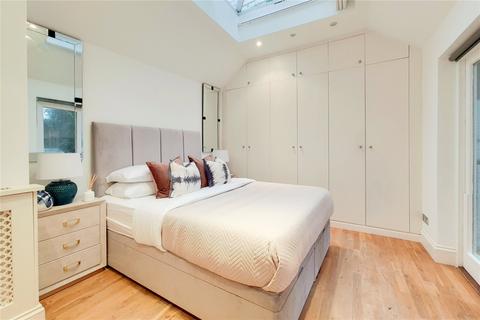 2 bedroom flat to rent, Windmill Hill, Hampstead, London