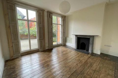 2 bedroom house to rent, New Walk - City Centre