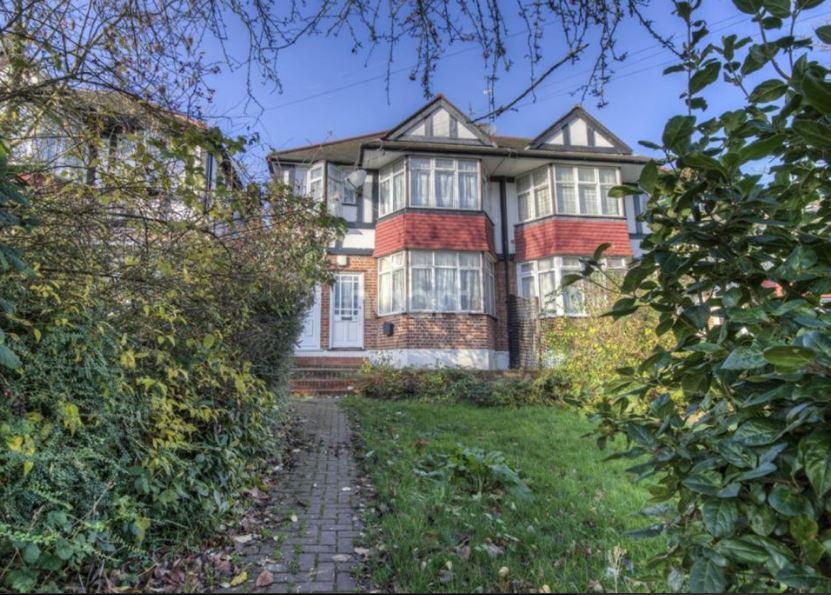 Leith Close, Wembley Park, NW9 1 bed flat £295,000