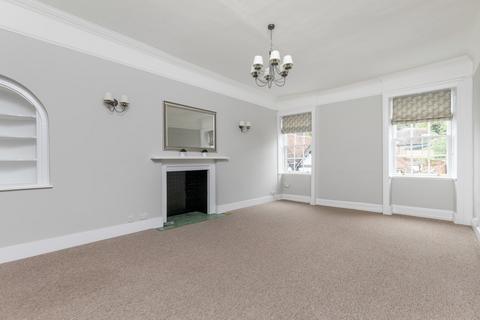 3 bedroom flat to rent, Chesil Street, Winchester, SO23