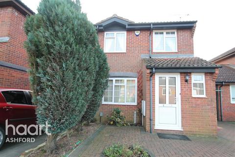 1 bedroom in a house share to rent, Drake Road, TN24...