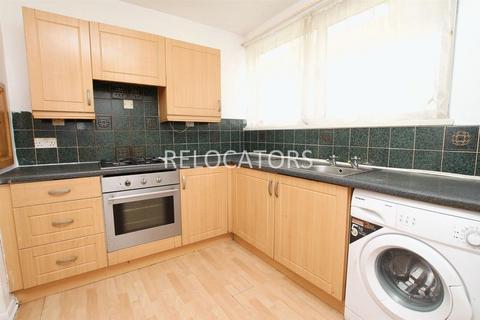 4 bedroom ground floor maisonette to rent, Smithy Street, Whitechapel E1