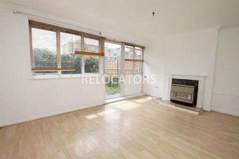 4 bedroom ground floor maisonette to rent, Smithy Street, Whitechapel E1