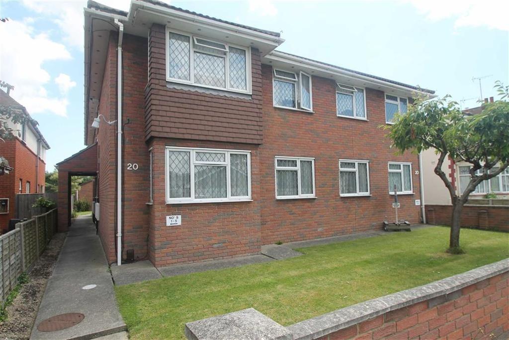 Eastbourne Grove, Westcliff On Sea, Essex 2 bed apartment £179,950