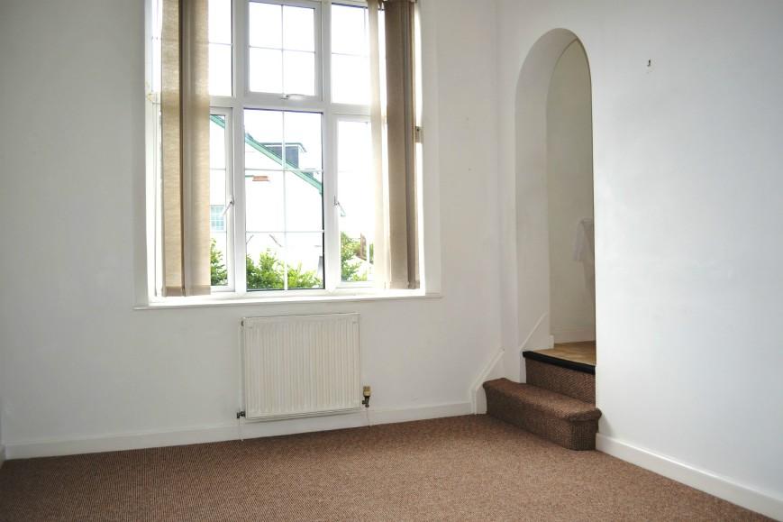 Montpellier Court, Montpellier Road, Exmouth EX8 2 bed flat to rent £