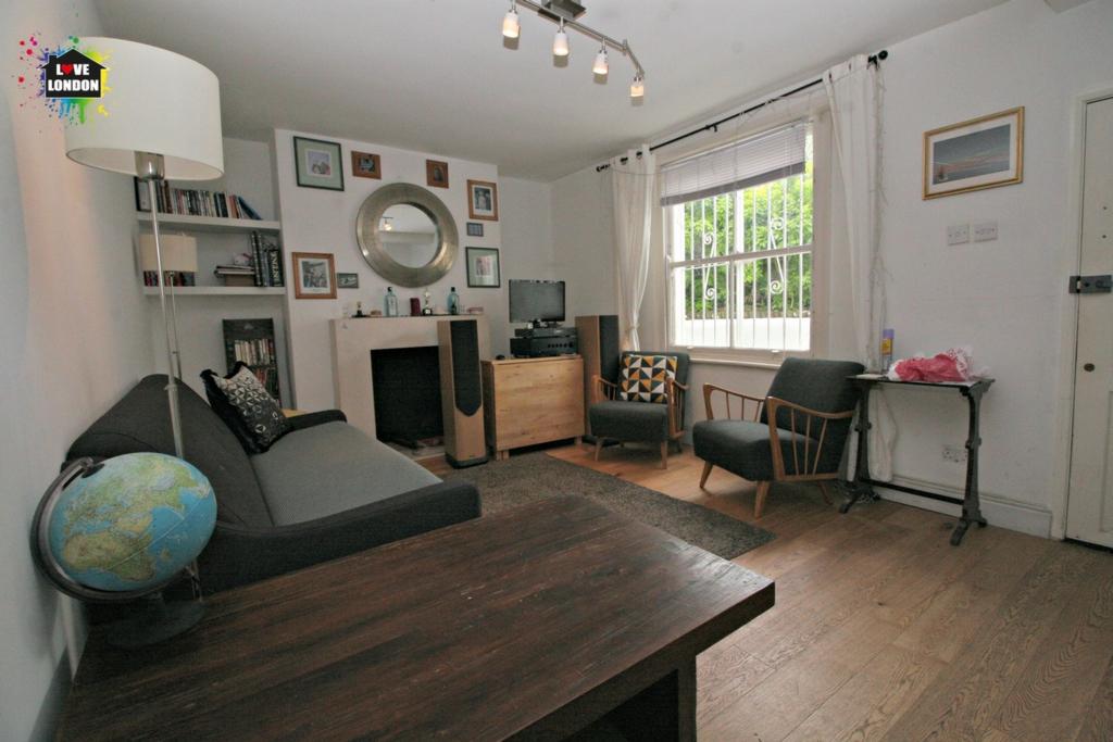 Elmore Street, Angel, N1 2 bed apartment £2,145 pcm (£495 pw)