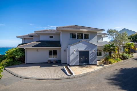 5 bedroom detached house to rent, Ravelin Road, Fort George, St Peter Port