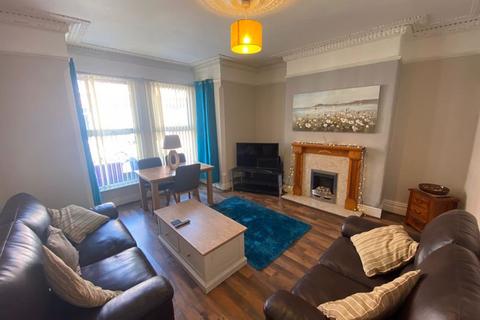 1 bedroom in a house share to rent - Two Bedrooms Available in House Share, Russell Road