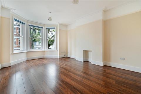 3 bedroom flat to rent, Cranworth Gardens, Stockwell, London, SW9