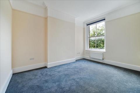 3 bedroom flat to rent, Cranworth Gardens, Stockwell, London, SW9