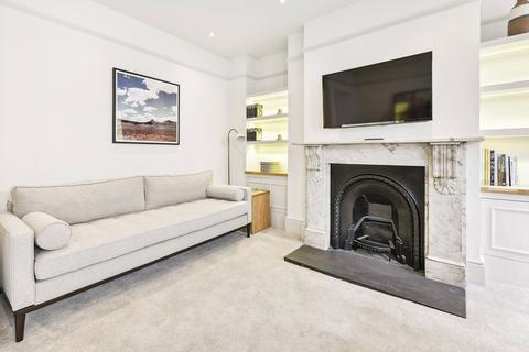 1 bedroom apartment to rent, Russell Street, Covent Garden, WC2B