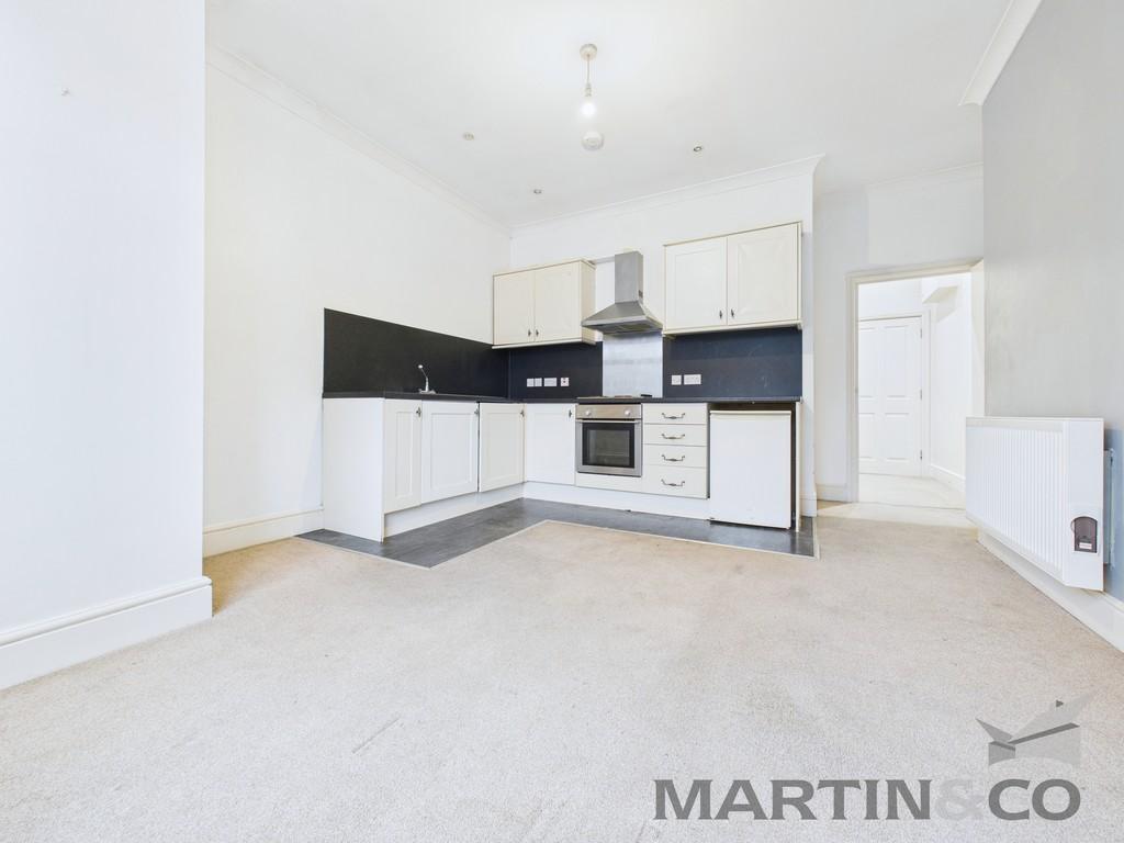Lounge/Kitchen