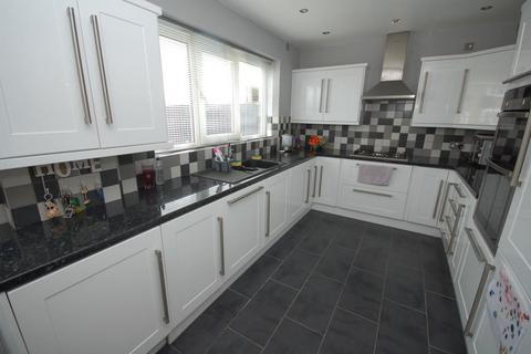 undefined, Green Lane, Sealand, Deeside