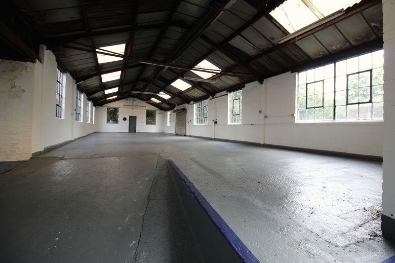 The Square, Liphook Property £2,917 pcm (£673 pw)