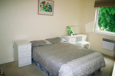 1 bedroom apartment to rent, Monarch Way, Ilford, IG2