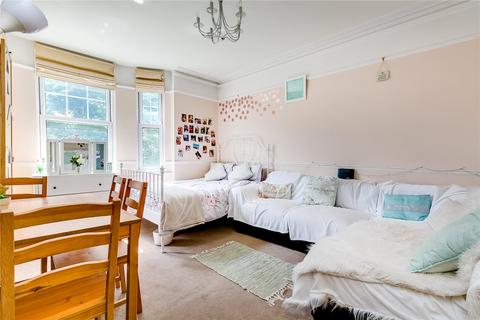 3 bedroom flat to rent, Morgan Mansions, Morgan Road, Islington, London