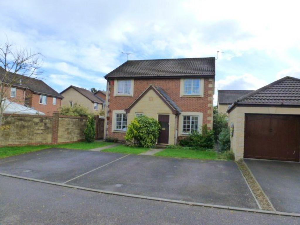 Couzens Close, Chipping Sodbury 2 bed semidetached house £775 pcm (£