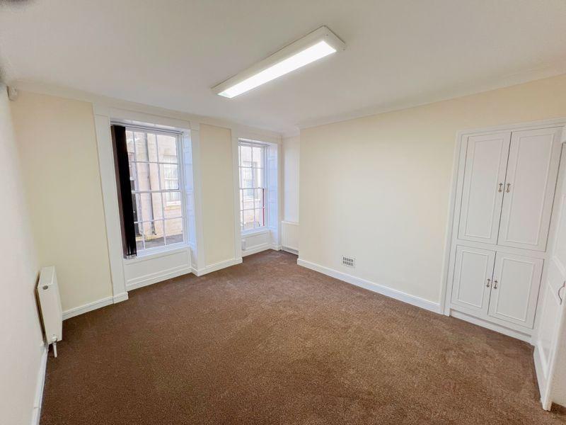 Ground Floor Suite