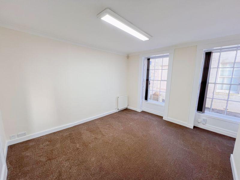 Ground Floor Suite