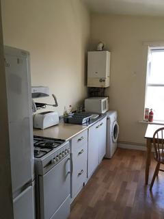 2 bedroom apartment to rent, *AVAILABLE JULY 2025* 2 Bedroom Flat student property on Smithdown Road, L15