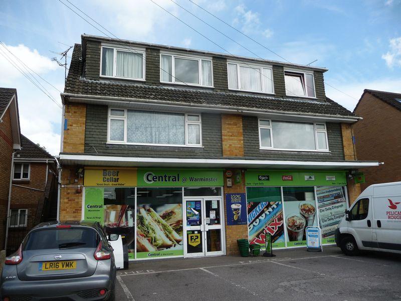 Prestbury Drive, Warminster 3 bed £695 pcm (£160 pw)