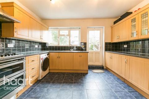 3 bedroom end of terrace house to rent - Chipstead Avenue, CR7